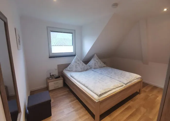 Am Weingarten Apartment *